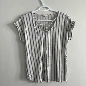 Striped black and white v neck short sleeve top